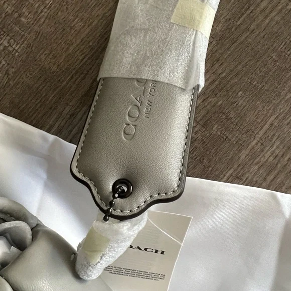 Coach Purse - Picture 4 of 7